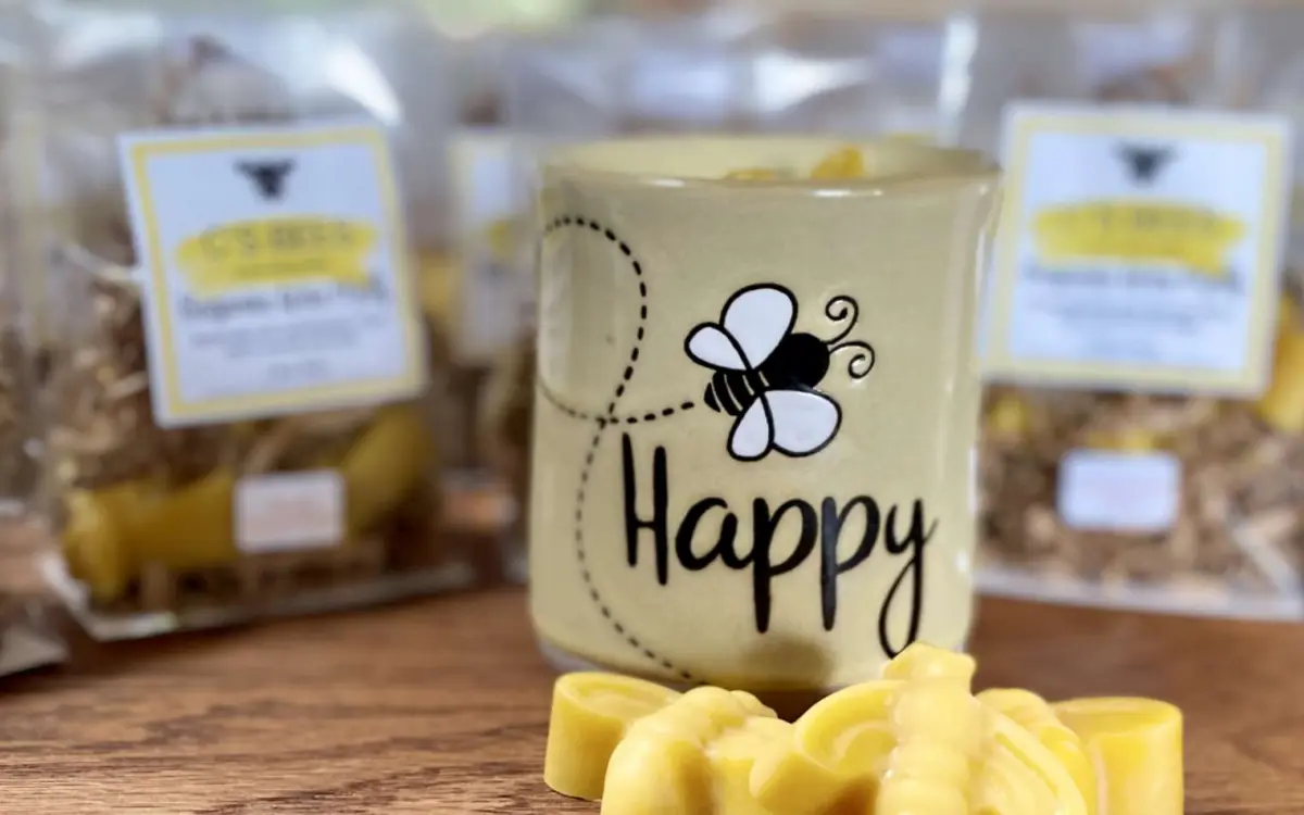 Kaffeetasse auf dem Tisch