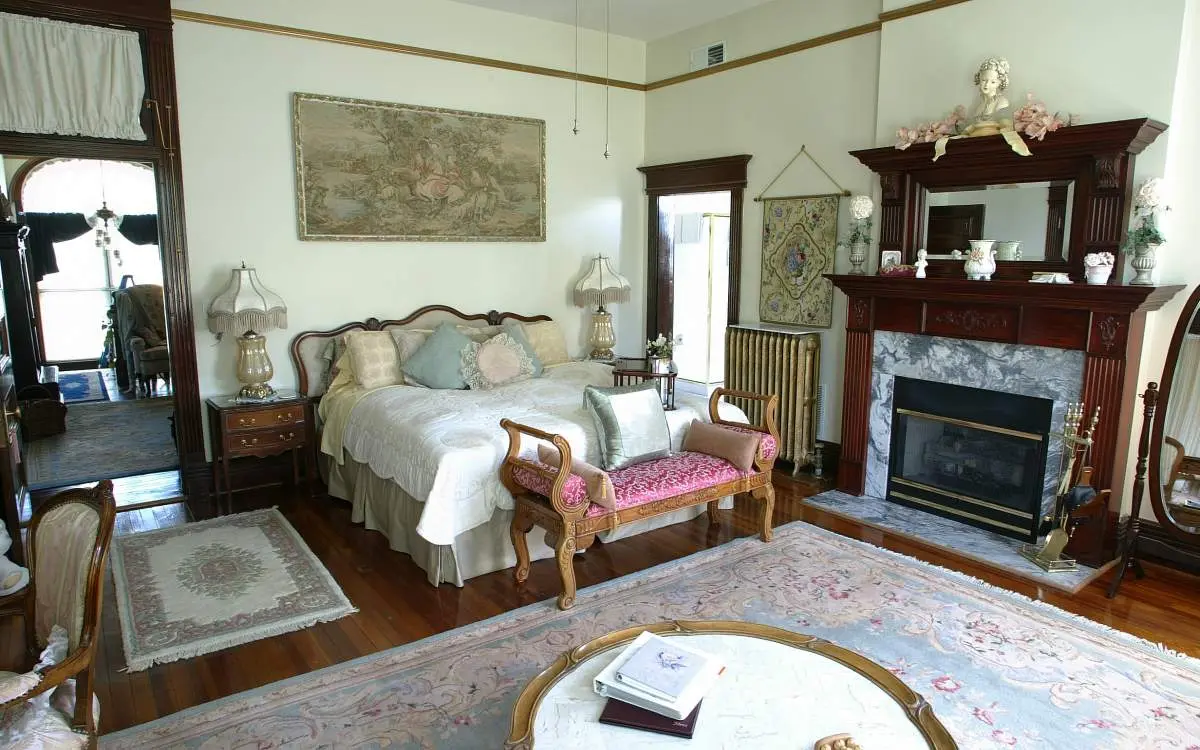 Interieur einer Honeymoon-Suite.