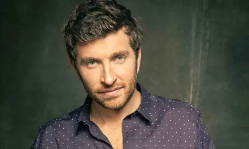 Ein Kopfschuss eines Mannes