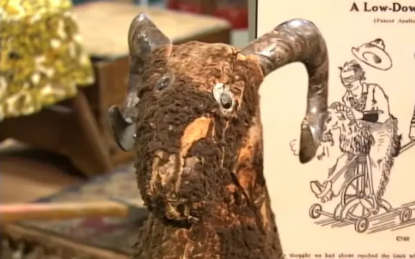 Ein Ziegenbock im DeMoulin-Museum