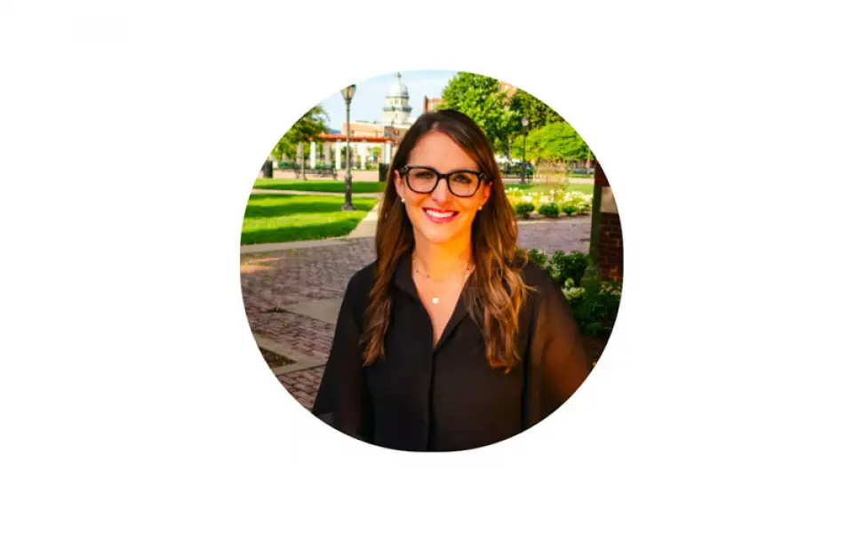 Unsere Moderatorin: Catie Sheehan