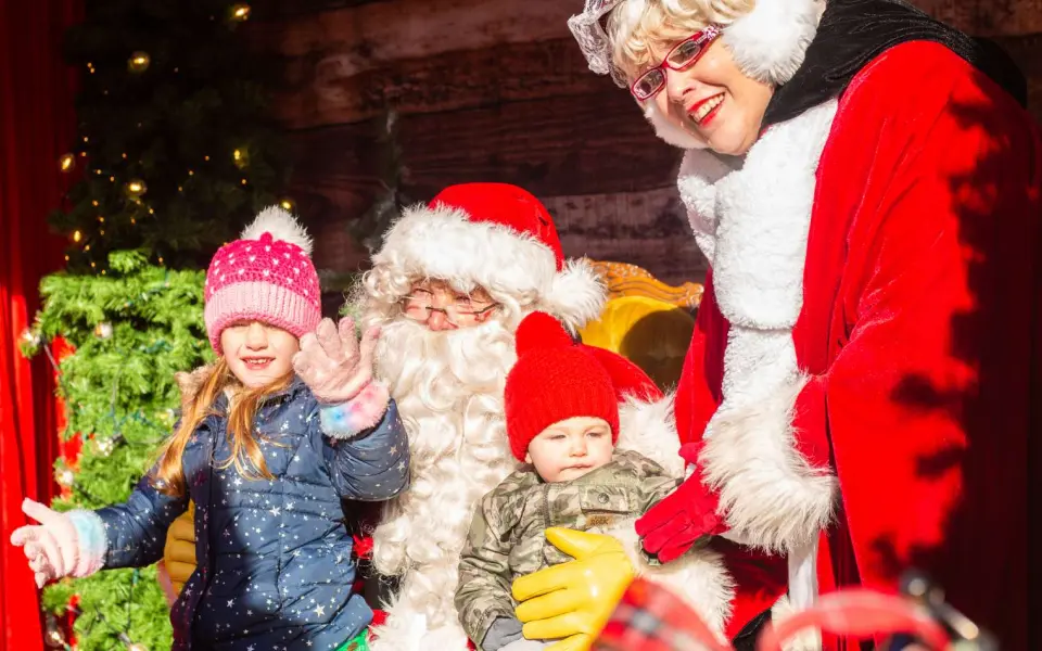 Galena, IL - Weihnachtsmann mit Kindern