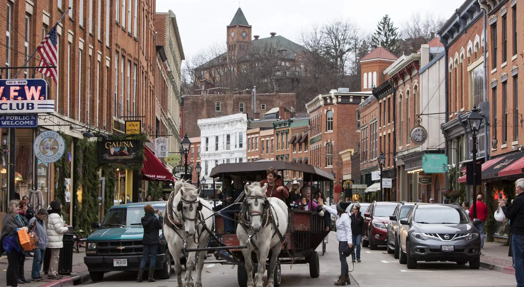 Pferdekutschenfahrt während des Jugendstilwochenendes