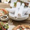 Pizzen und Beilagensalat im Geneva während der Restaurant Week.