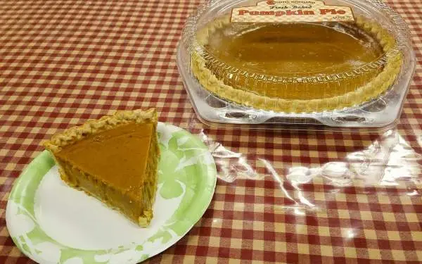 Hausgemachter Kürbiskuchen aus der Bäckerei von Curtis Orchard in Champaign-Urbana.