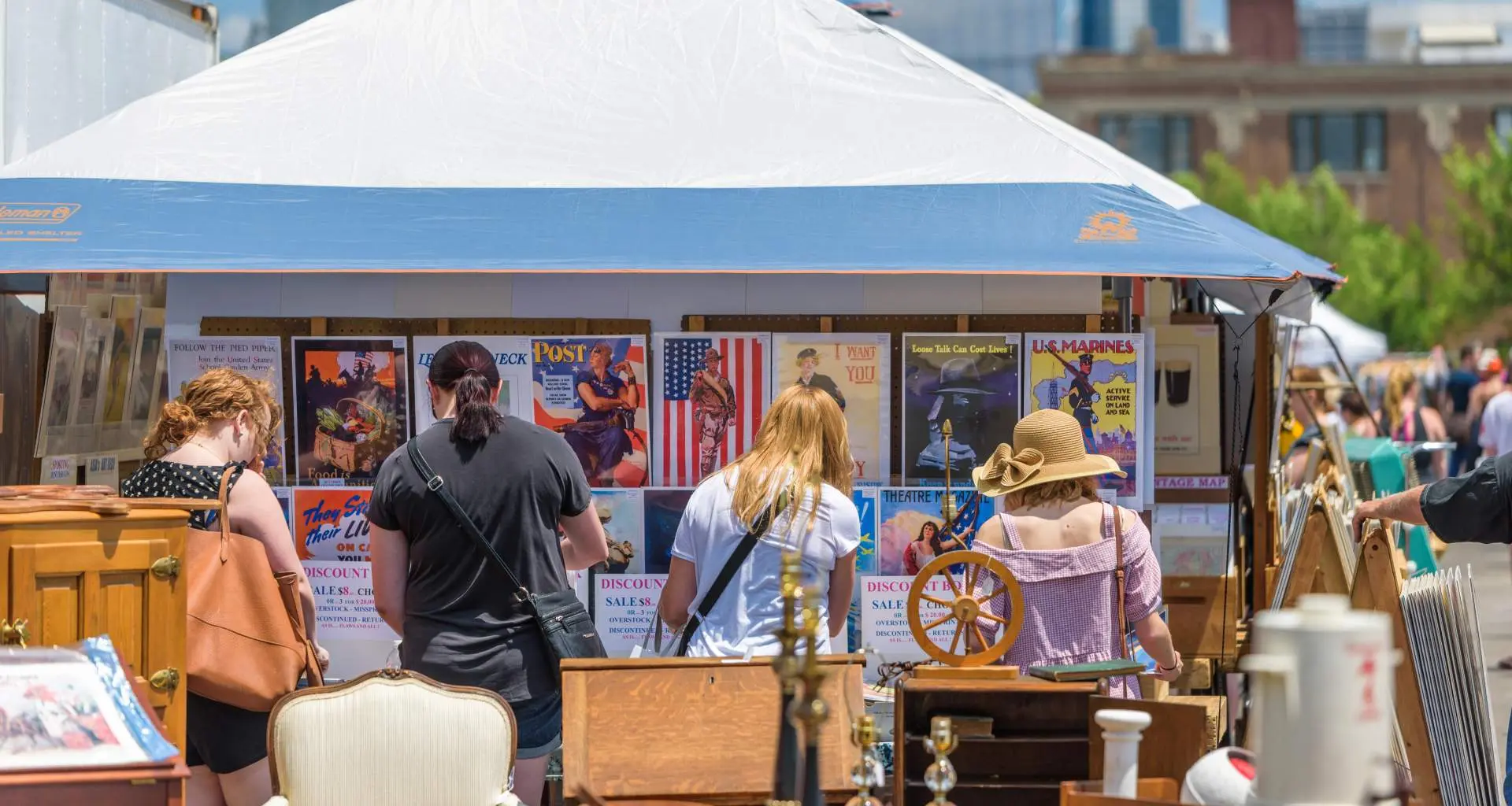 Menschen auf einem Markt