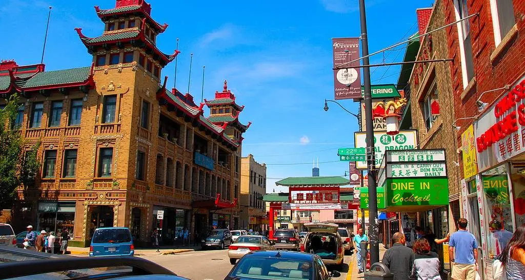Ein Blick auf die Hauptstraße in Chinatown Chicago 