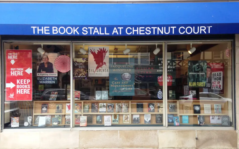 Außenansicht der Buchhandlung The Book Stall
