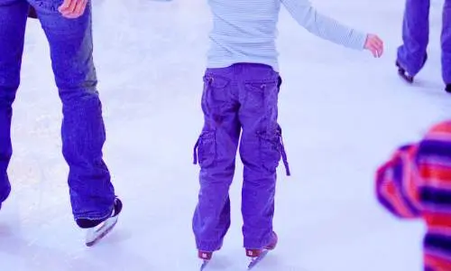 Schlittschuhlaufen für Familien