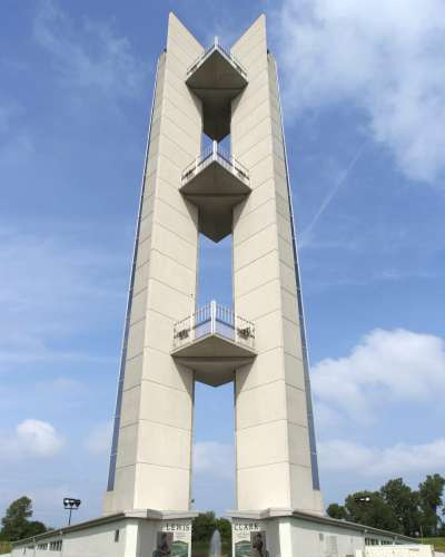 Ein großer historischer Turm