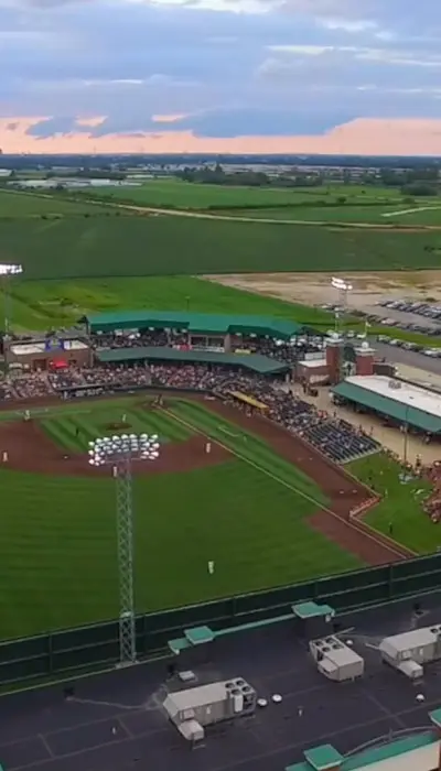 Luftaufnahme des Stadions der Gateway Grizzlies.