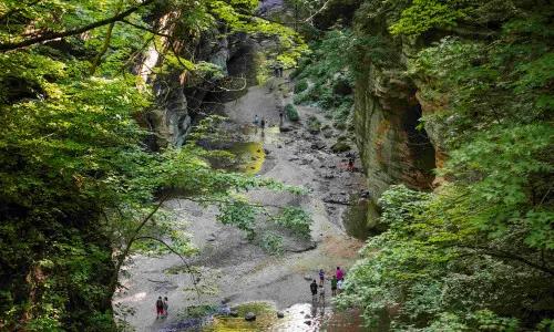 Eine Luftaufnahme von Starved Rock im Starved Rock State Park in Illinois