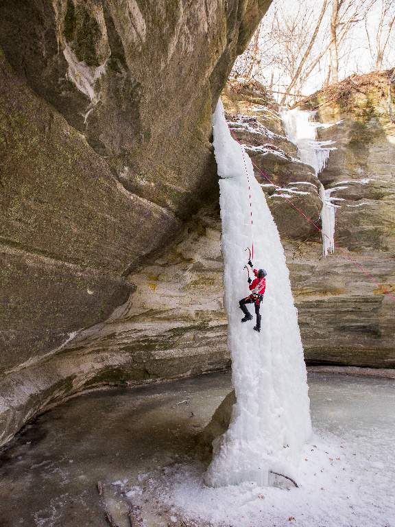 Gefrorener Wasserfall