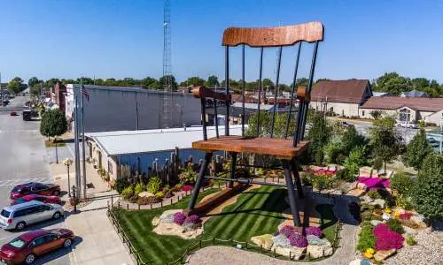 Der größte Schaukelstuhl der Welt 