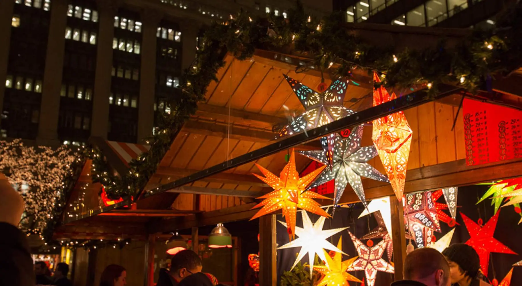 Ein Geschäft mit leuchtenden Sternen