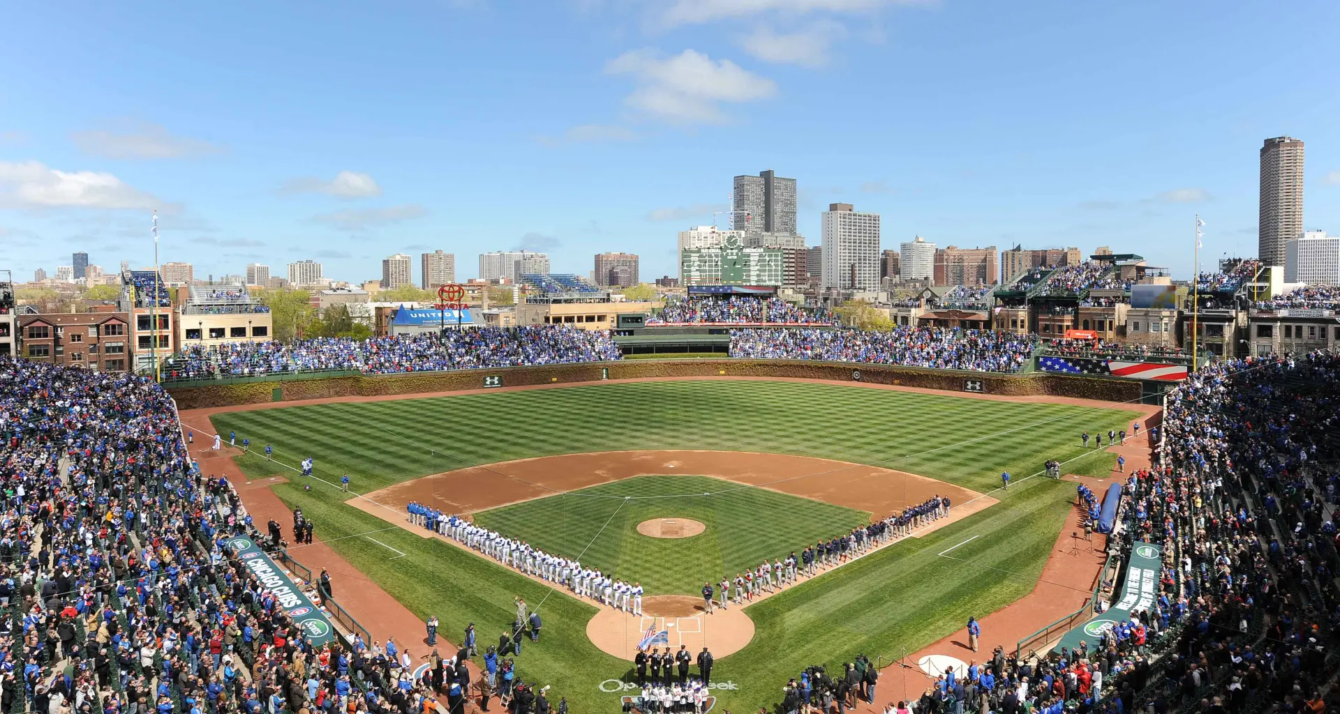 Blick auf das Wrigley Field am Eröffnungstag der Chicago Cubs 2014