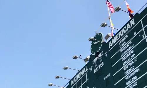 Teil der Anzeigetafel im Wrigley Field der Chicago Cubs