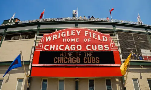Das Wrigley Field-Zeichen